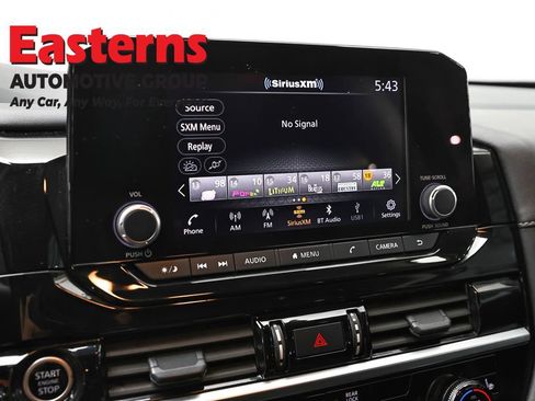 Used 2024 Nissan Pathfinder SV AWD/4WD image 19