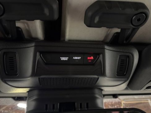 New 2025 Jeep Gladiator Sport image 19