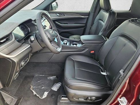 New 2025 Jeep Grand Cherokee Limited w/ Trailer Tow Package image 15