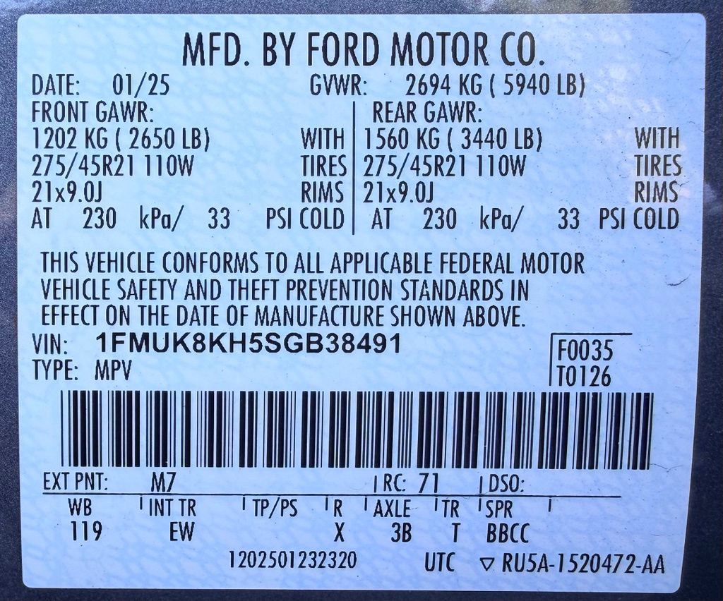 Used 2025 Ford Explorer ST-Line w/ ST-Line Street Pack AWD/4WD image 25