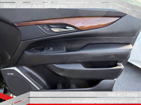 Used 2018 Cadillac Escalade ESV Luxury RWD image 15