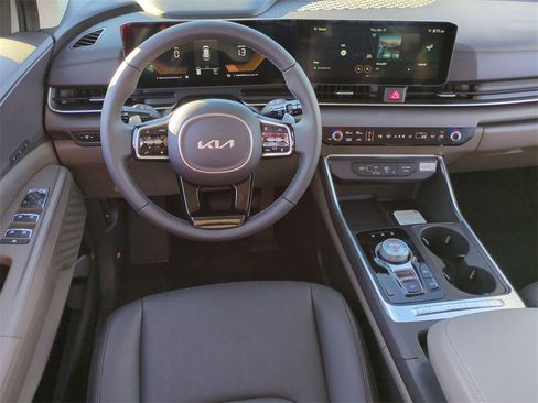 New 2026 Kia Carnival EX image 19