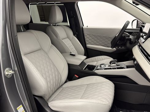 Used 2024 Mitsubishi Outlander SEL FWD image 37