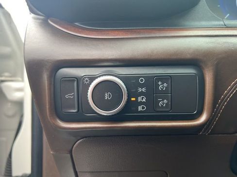 Used 2022 Ford Explorer King Ranch w/ Premium Technology Package image 9