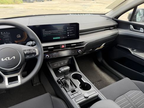 New 2026 Kia K5 LXS FWD image 18