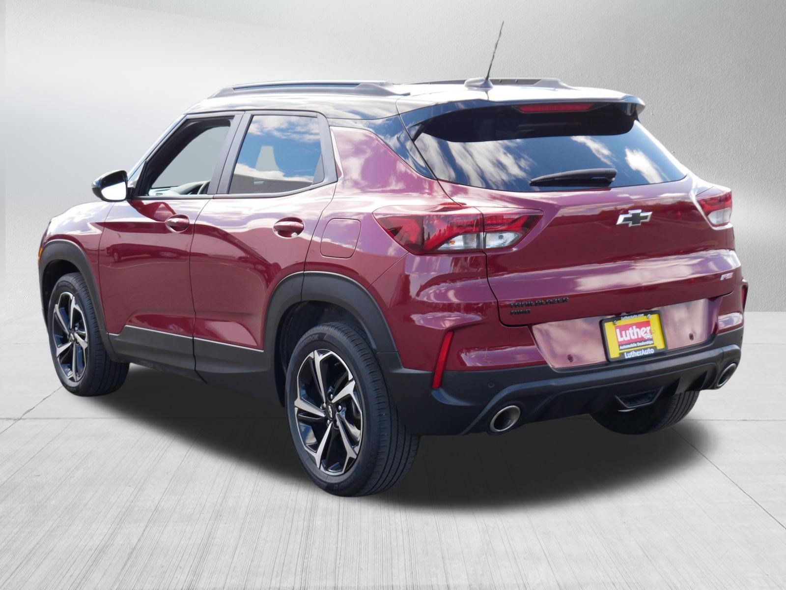 Used 2023 Chevrolet TrailBlazer RS w/ Sun and Liftgate Package AWD/4WD image 5