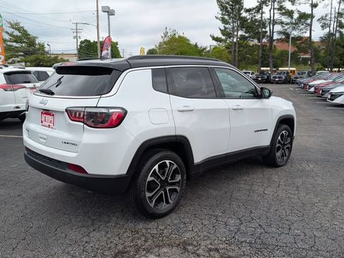 Used 2024 Jeep Compass Limited AWD/4WD image 3