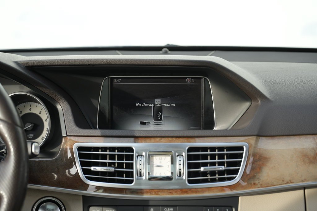 Used 2016 Mercedes-Benz E 350 4MATIC Sedan image 45