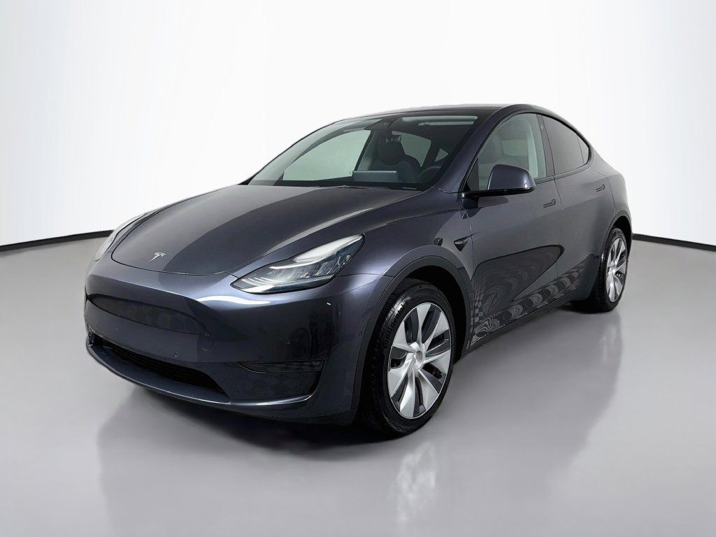 Used 2022 Tesla Model Y Long Range AWD/4WD image 1