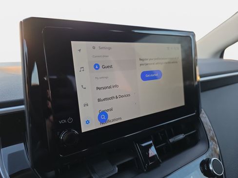 Used 2025 Toyota Corolla LE image 21