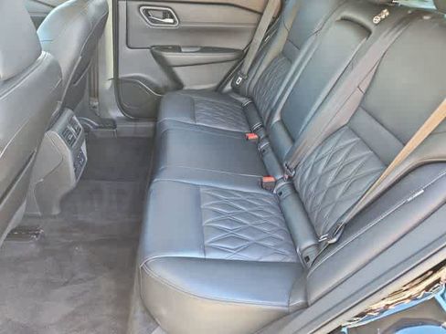 Used 2022 Nissan Rogue Platinum w/ Head-Up Display Package image 21