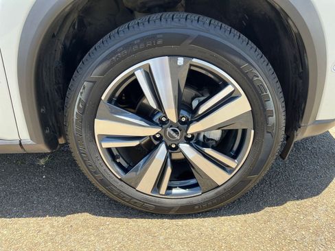 Used 2023 Nissan Rogue SL w/ SL Premium Package image 30