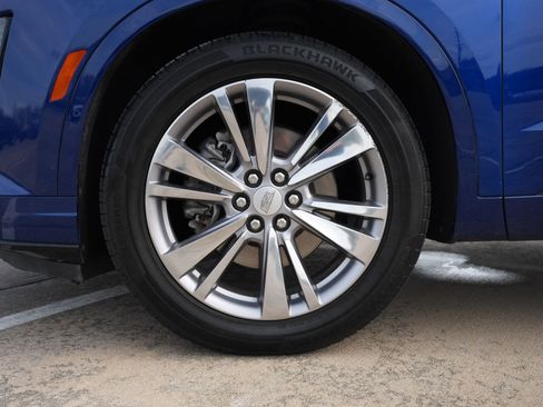 Used 2023 Cadillac XT6 Premium Luxury image 31