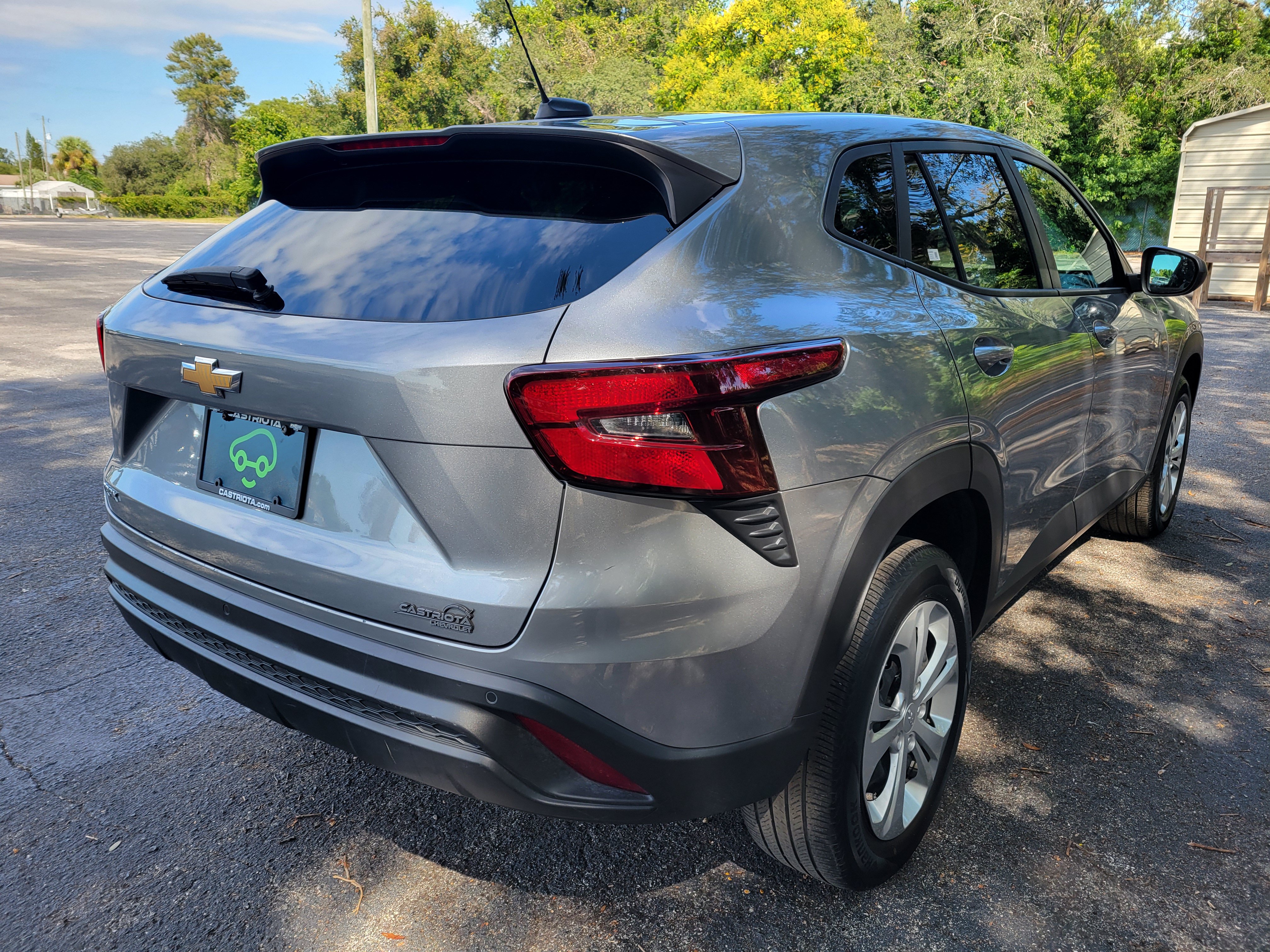 Certified 2024 Chevrolet Trax LS w/ Driver Confidence Package FWD image 5