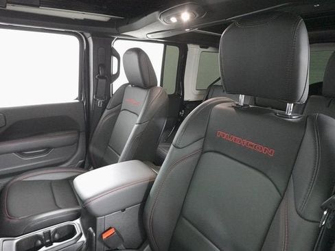 Used 2025 Jeep Wrangler Unlimited Rubicon image 11