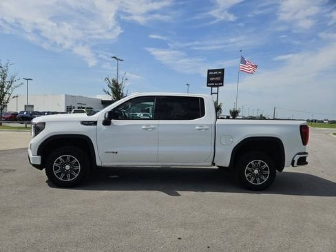 Used 2025 GMC Sierra 1500 AT4 AWD/4WD image 4