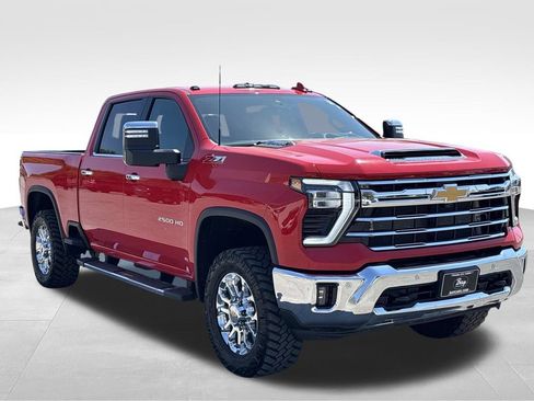 Used 2024 Chevrolet Silverado 2500 LTZ w/ LTZ Premium Package AWD/4WD image 6