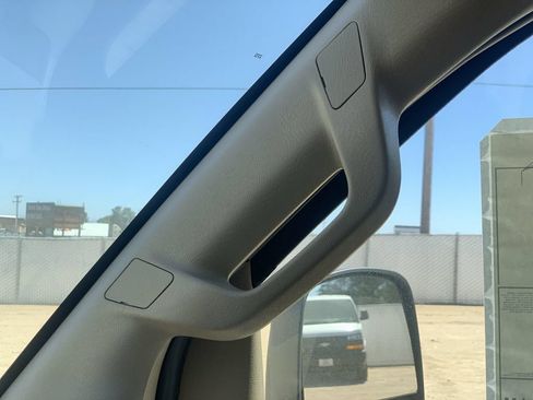 New 2026 Chevrolet Express 2500 RWD image 23
