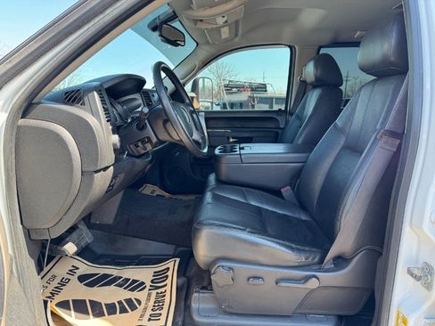 Used 2013 GMC Sierra 2500 SLE w/ SLE Preferred Package image 15