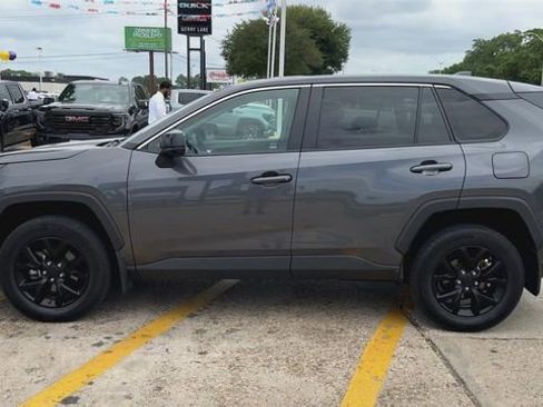 Used 2024 Toyota RAV4 LE FWD image 5