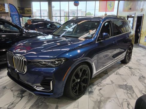 Used 2022 BMW X7 xDrive40i AWD/4WD image 9