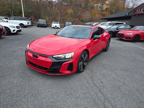 Used 2023 Audi e-tron GT Prestige w/ Prestige Package image 18