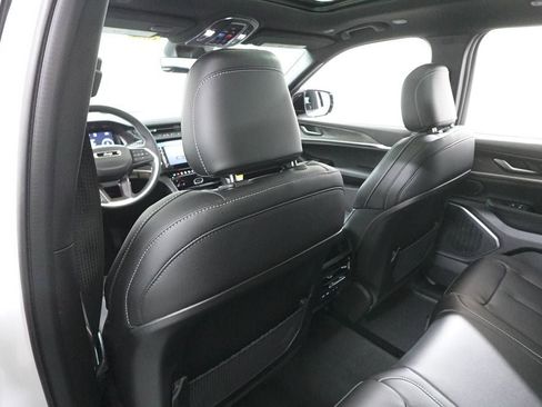 New 2026 Jeep Grand Cherokee Limited w/ Limited Altitude Package AWD/4WD image 26