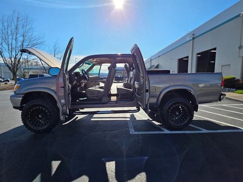 Used 2001 Toyota Tundra Limited image 19