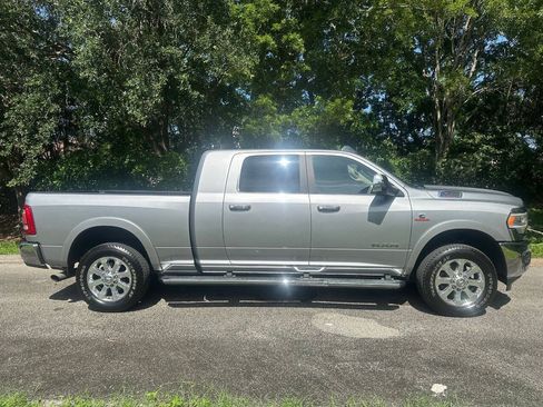 Used 2019 RAM 3500 Laramie AWD/4WD image 2
