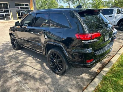 Used 2021 Jeep Grand Cherokee Laredo X AWD/4WD image 10