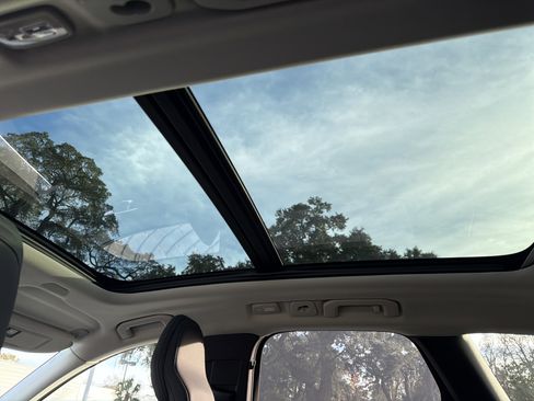 Certified 2025 Volvo XC60 B5 Plus image 20