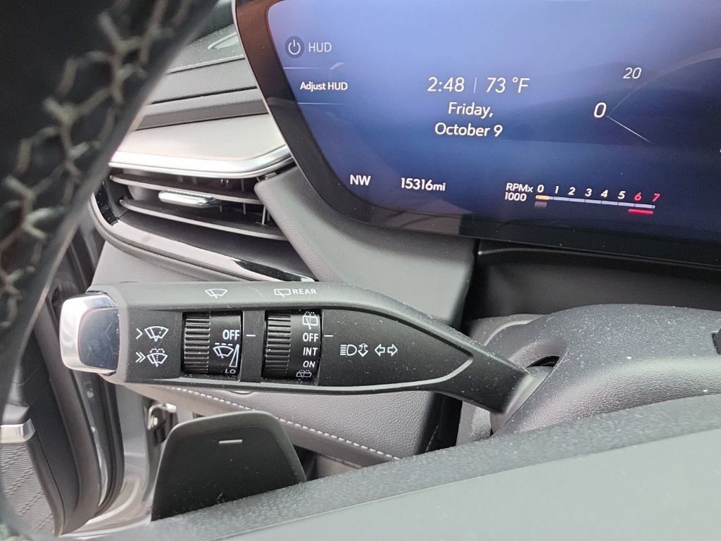 Used 2025 Buick Enclave Avenir w/ Super Cruise Package FWD image 27