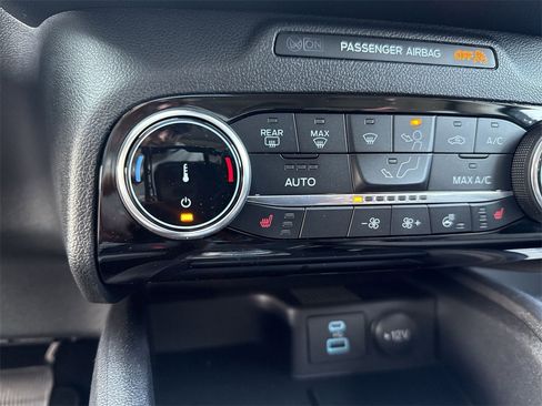 Used 2022 Ford Escape SE w/ Convenience Package image 34