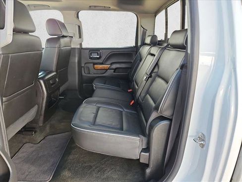 Used 2018 Chevrolet Silverado 1500 High Country image 20