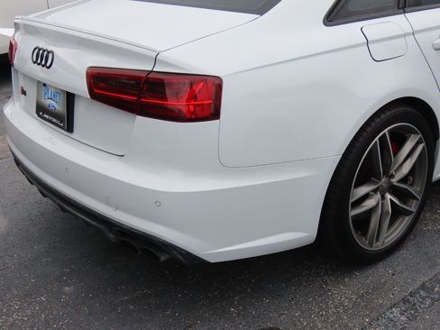 Used 2018 Audi S6 Premium Plus w/ S Sport Package image 10