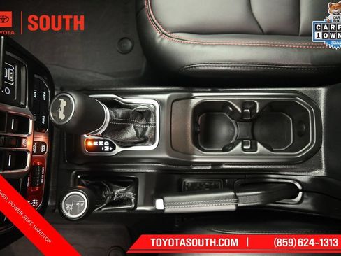 Used 2026 Jeep Wrangler Unlimited Rubicon AWD/4WD image 18