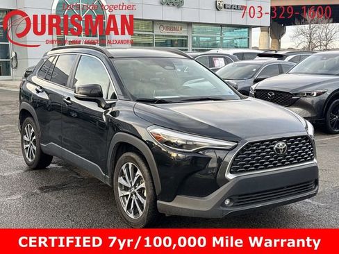 Used 2023 Toyota Corolla Cross XLE image 1