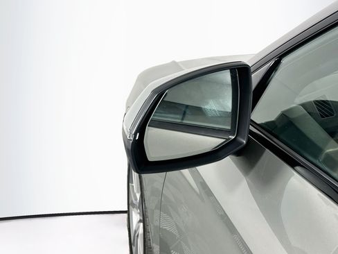 Used 2025 Audi Q5 2.0T Premium AWD/4WD image 16