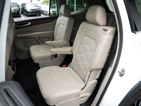 Used 2026 Volkswagen Atlas SE FWD image 21