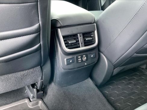 Used 2024 Subaru Outback Limited XT AWD/4WD image 33