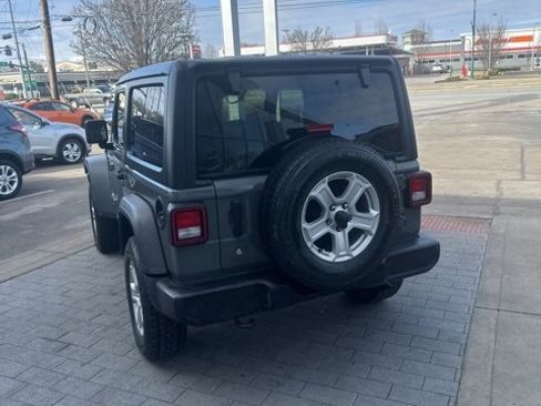 Used 2019 Jeep Wrangler Sport S image 10