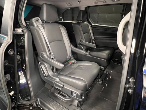 Used 2024 Honda Odyssey Touring image 11