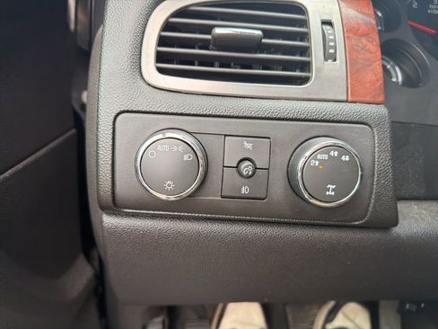 Used 2007 Chevrolet Suburban LTZ w/ LTZ Preferred Equipment Group image 20