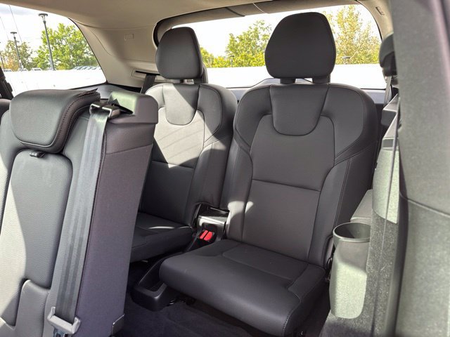 Certified 2024 Volvo XC90 T8 Plus AWD/4WD image 11