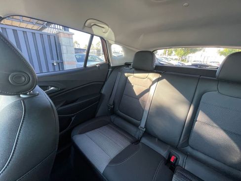 Used 2025 Chevrolet Trax LT image 39