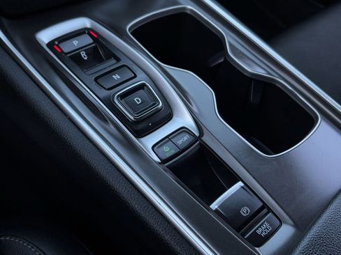 Used 2022 Honda Accord Sport image 19