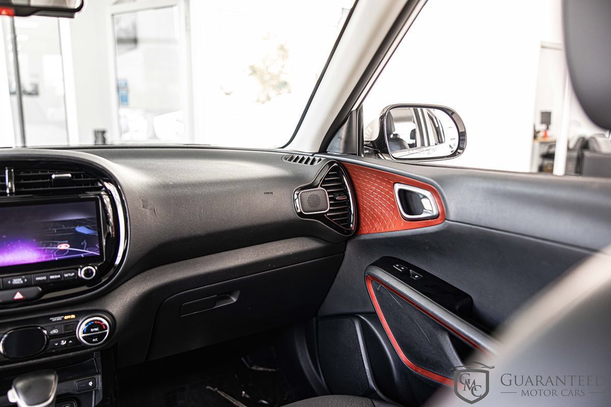Used 2023 Kia Soul GT-Line FWD image 37