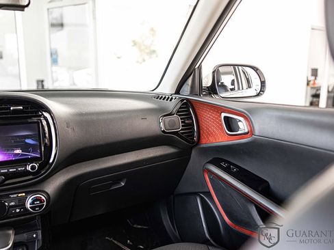 Used 2023 Kia Soul GT-Line FWD image 37