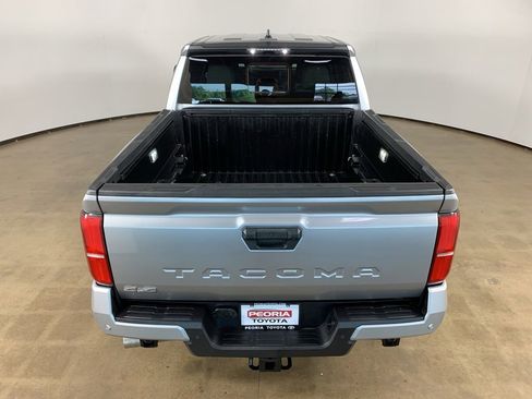 Used 2024 Toyota Tacoma SR5 AWD/4WD image 11