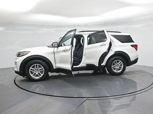 New 2026 Ford Explorer Active image 36